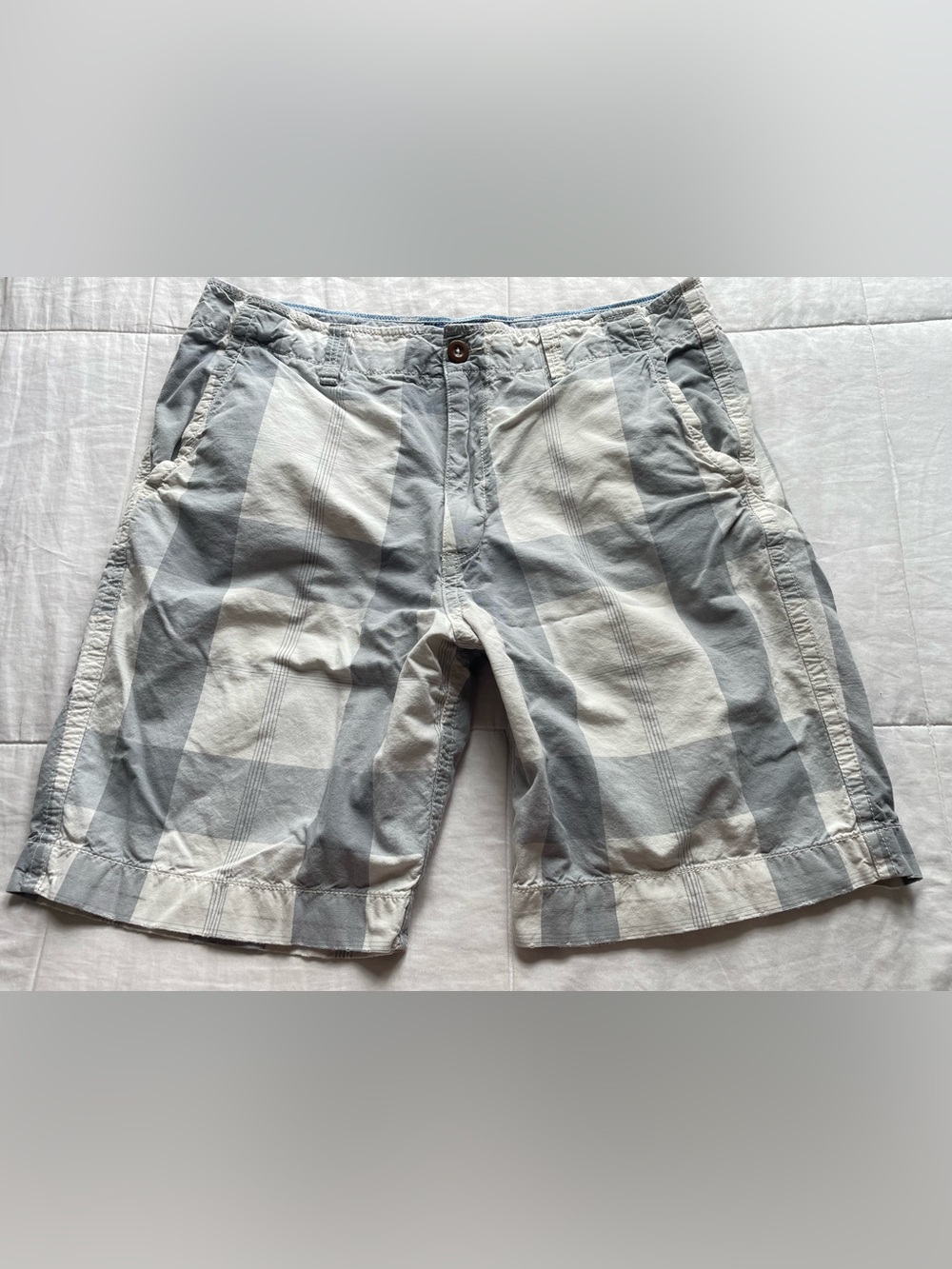American Eagle Y2K Vintage Mens Grey White Plaid Shorts 36 Preppy Casual Surfer